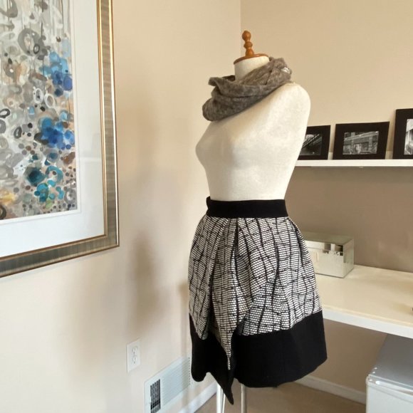 Banana Republic Black White Jacquard Knit Asymmetrical Layered Skirt US … - Picture 2 of 8